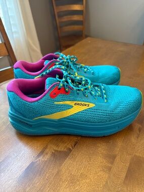 2025 Run Disney Springtime Surprise Brooks Ghost Max 2